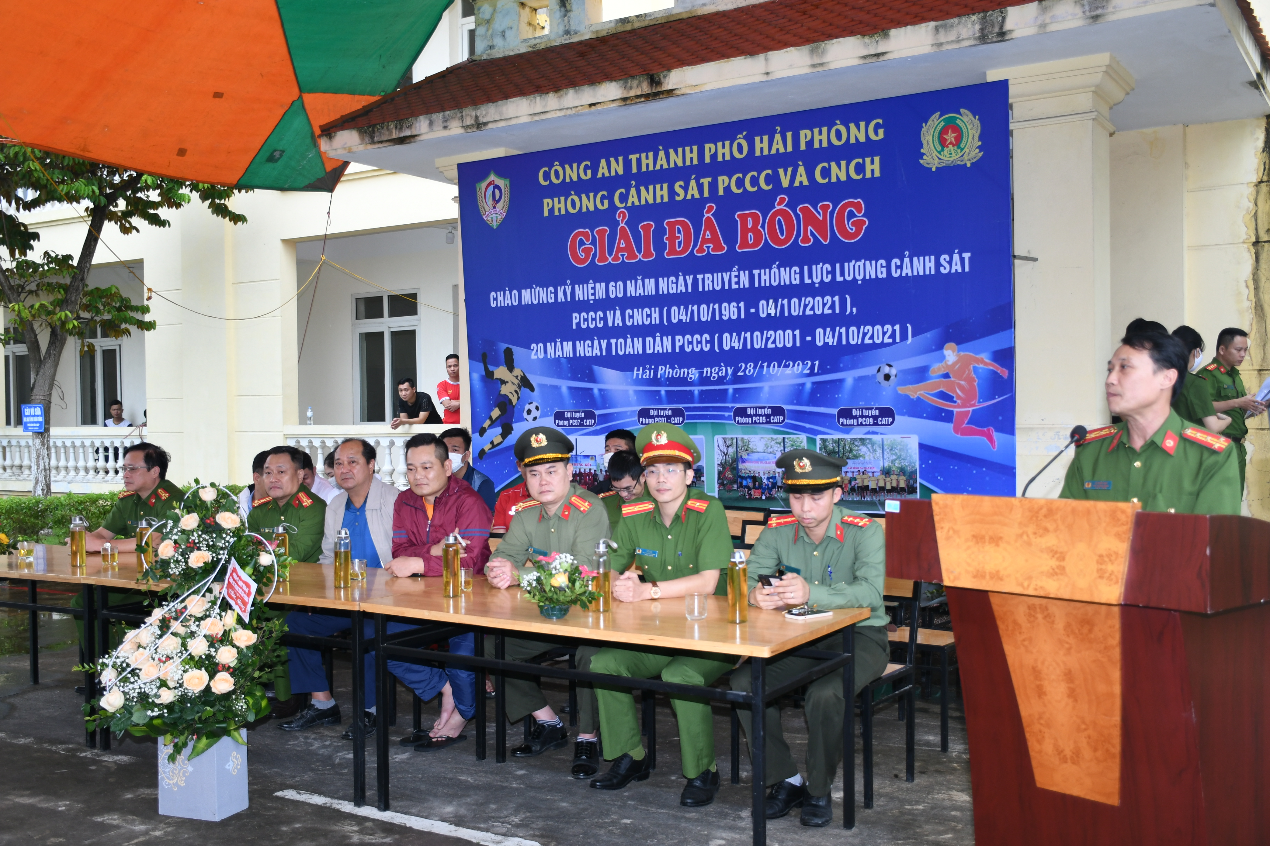 Khai mạc giải bóng đá giao hữu bóng đá 4 đơn vị